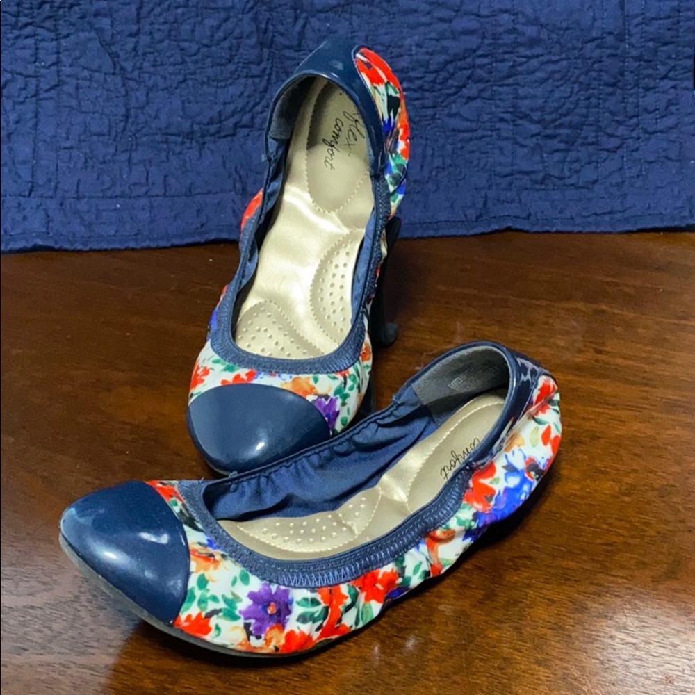 Dexflex floral ballet flats size 7 1/2